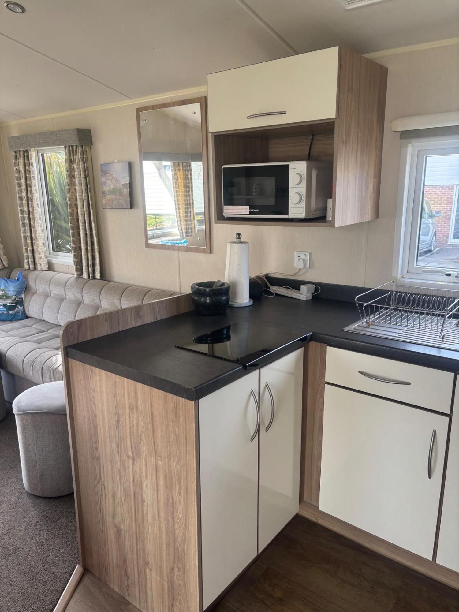 Newquay Bay - 3-bed Caravan - Sleeps 6 New Quay